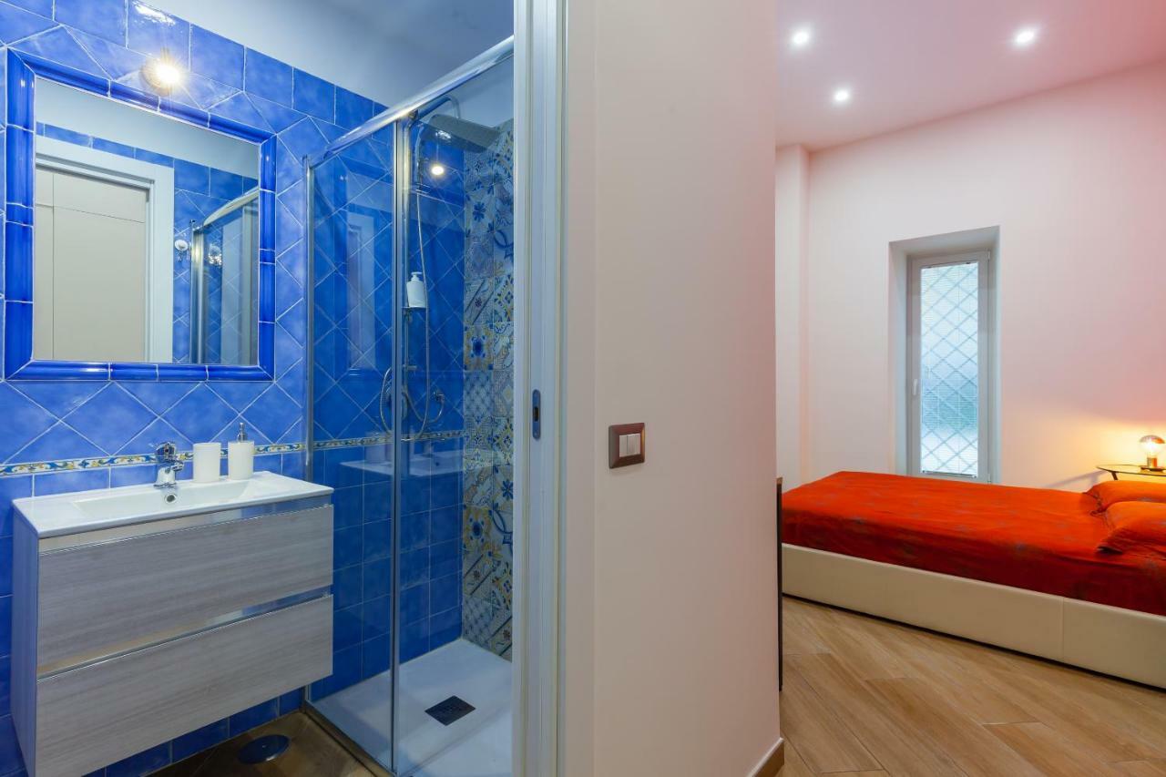 Vomero By Napoliapartments Affittacamere 2*